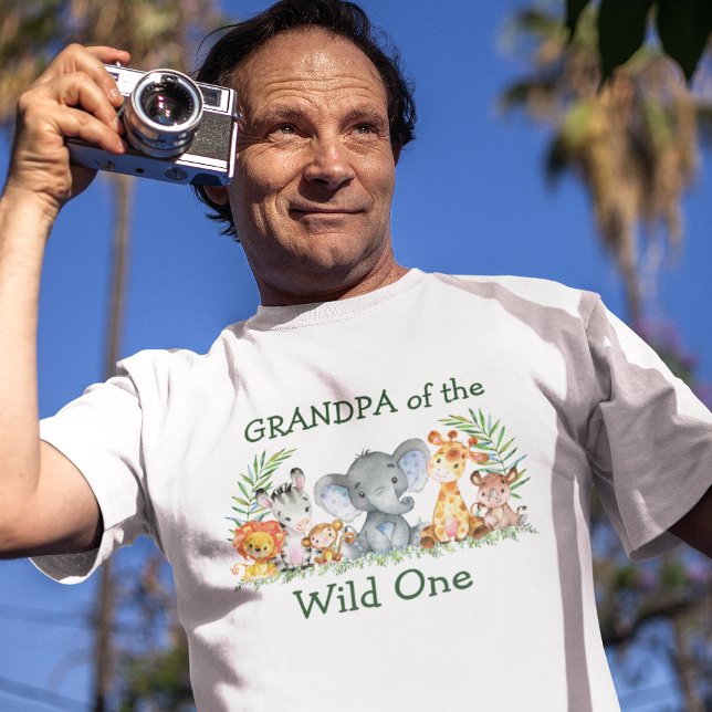 Vild Ett första födelsedag Safari Animals Grandpa T Shirt (Customize to change text color. Many sizes & styles to choose from.)