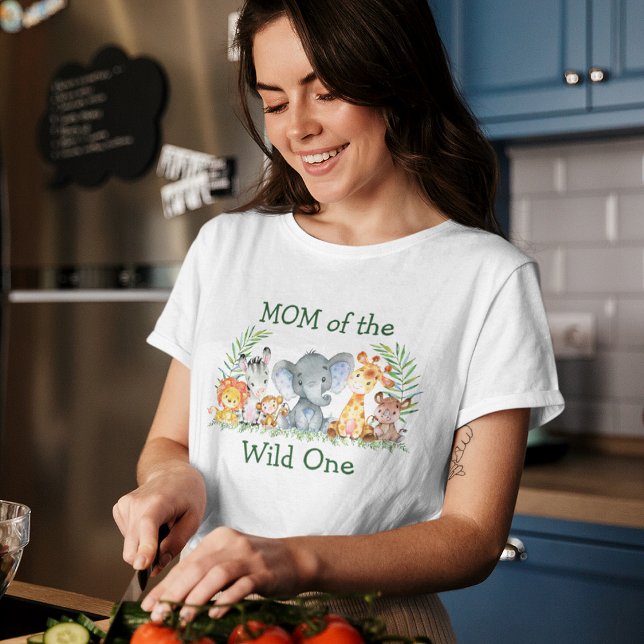 Vild Ett första födelsedag Safari Animals Mamma T Shirt (Customize to change text color. Many sizes & styles to choose from.)