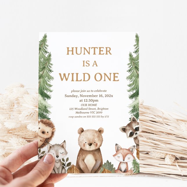 Vild för björnskog en inbjudan till första födelse (Bear Woodland Wild One 1st Birthday Party Invitation Boy, Woodland Wild One Birthday Invitation, )
