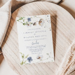 Vild Forest Blommigt Spanska Bröllop Inbjudningar<br><div class="desc">Den här vild blommigten Spanska bröllopsinbjudan är perfekt för ett tropiskt bröllop. Den här utformningen har handmålade vattenfärger,  vita och blå skogsblommor av vild med grönt bladverk.</div>