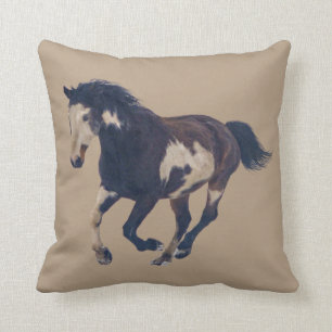 Vild Galloping Pinto American Paint Horse Kudde