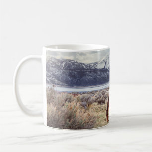 Vild häst: Nevadas vinterlandskap. Kaffemugg