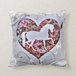 Vild Horse and Butterflies Kudde