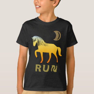 Vild Horse under Golden Måne T Shirt