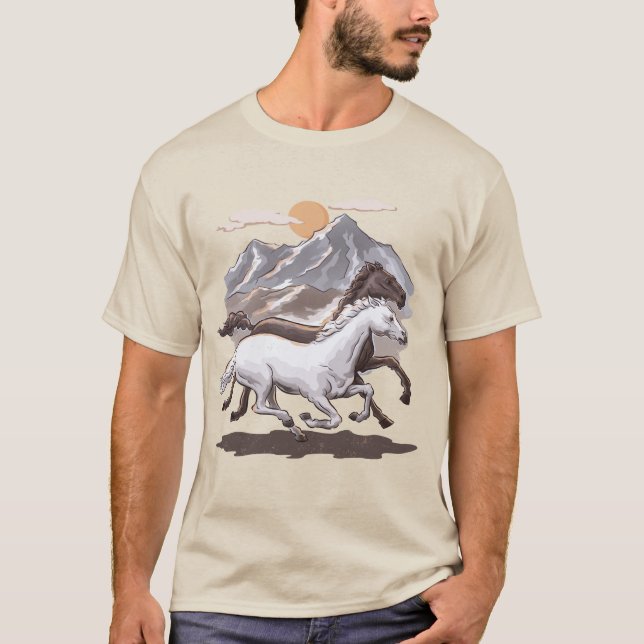 Vild Horses Mountain Sunset T Shirt (Framsida)