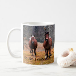 Vild Horses Tävla i Skogen Kaffemugg