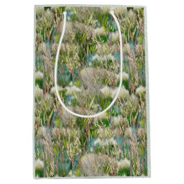 Vild Miljövänliga inhemska gräs i Vår