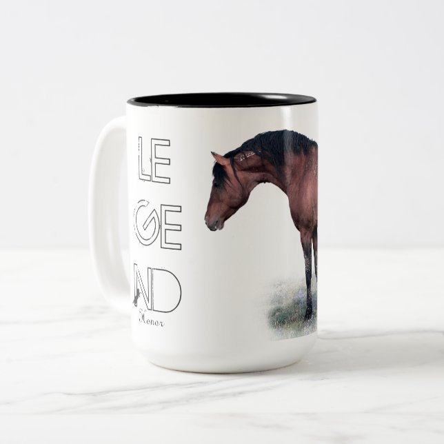 Vild Mustang Stallion, "Honor" Mugg  (Framsida vänster)