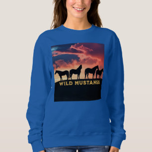 Vild Mustangs på Horisont T Shirt