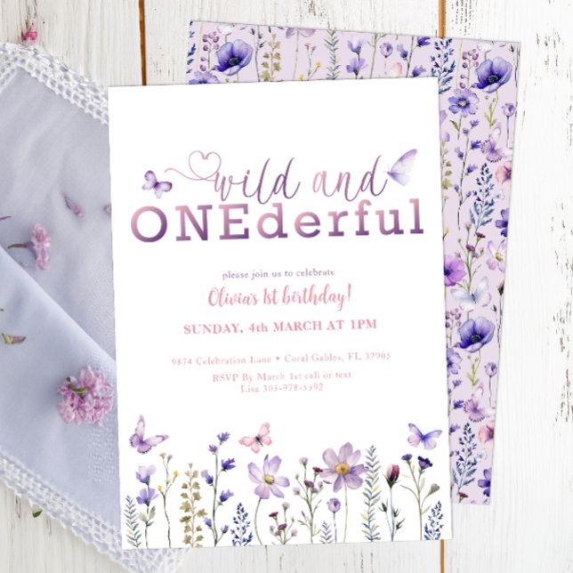 Vild och 1:a födelsedagarinbjudan inbjudningar (Purple Wildflower 1st Birthday Invitation)