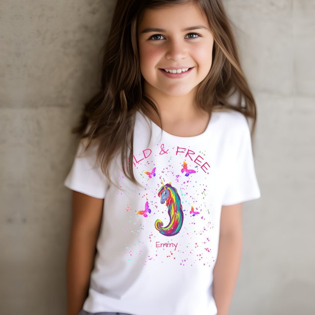Vild och gratis Unicorn-miniatyrdiagram med fjäril T Shirt (Skapare uppladdad)