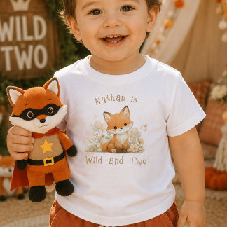 Vild och två anpassat namn 2-års födelsedags babyt t shirt