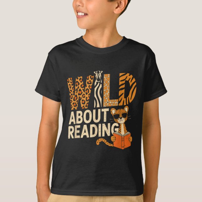 Vild om att läsa böcker läsarälskare bibliotekarie t shirt (Framsida)