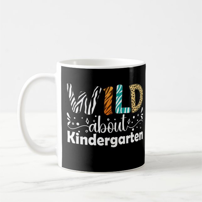 Vild om Kindergarten Funny Teacher Studenter Kaffemugg (Vänster)