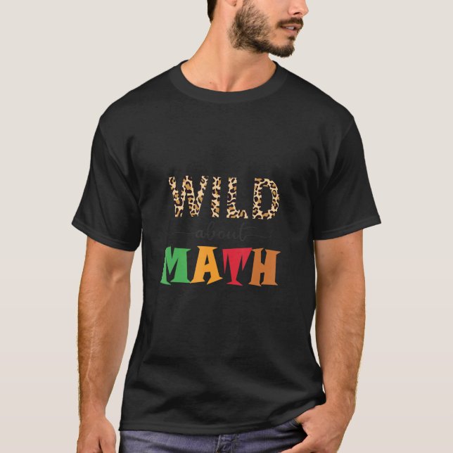 Vild om Math Leopard Back to school T Shirt (Framsida)