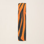 Vild Orange Black Tiger Rand Animal Print Sjal<br><div class="desc">Det här är på modet och trendig mönster är perfekt för snyggtens modesta. Den har en klassisk utskrift av rand med svarta och ljusa orangar med en modern tvist. Det är coola, roligt och lekfull! ***VIKTIG DESIGN-ANMÄRKNING: Om du vill ha en begäran från anpassad design, t.ex. matchande produktbegäranden, färg-ändringar, placeringsändringar...</div>