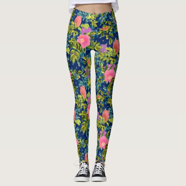 Vild ro, blå bakgrund, vild ro, rosor, rosa leggings (Framsida)