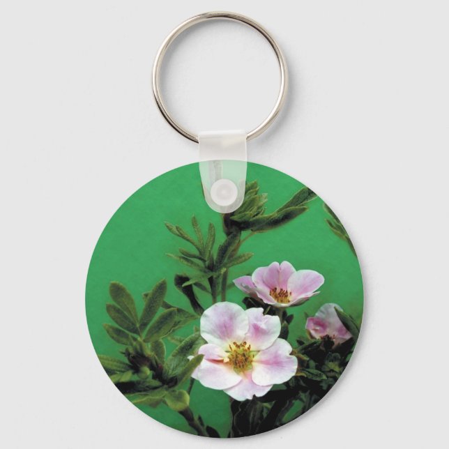 vild rosa ros blommor i grönt, Elegant Nyckelring (Framsida)