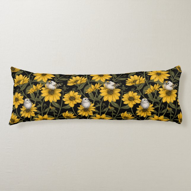 Vild Solblommor och guldfåglar/ gult och gr Kroppskudde (Framsidan)
