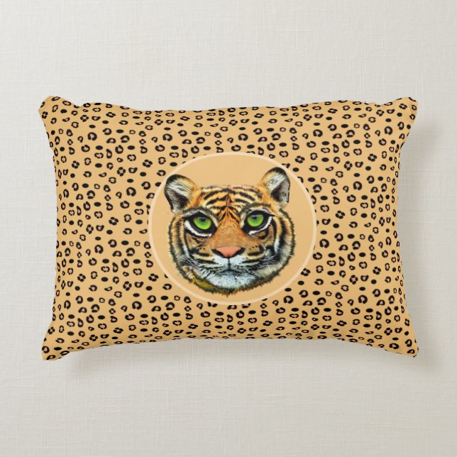 Vild Tiger Ansikte på Tiger Skin Mönster Prydnadskudde (Framsidan)