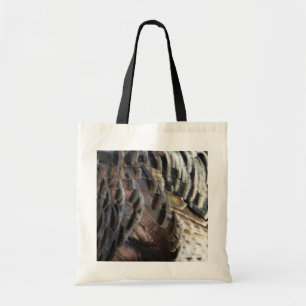 Vild Turkiet Feathers I Abstrakt Natur Design Tygkasse