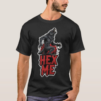 Vild varg som rytar under en röd måne med HEX T Shirt