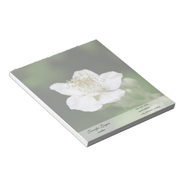 Vild vit hallonblomma anteckningsblock (Vinklad)