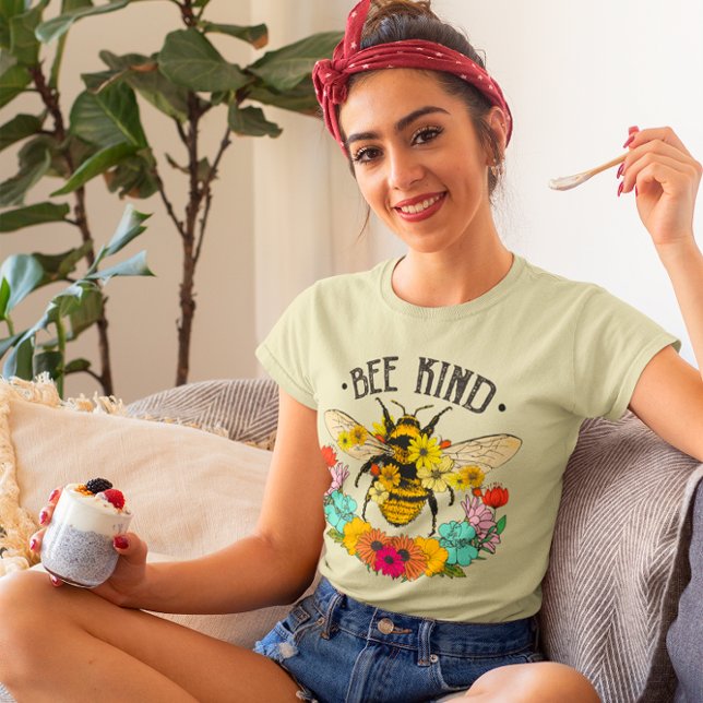 Vilda Blommor Grafik för Snälla Bin T Shirt (Skapare uppladdad)