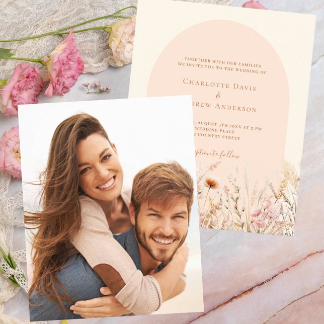 Vilda blommor persika beige båge foto budget bröll (Skapare uppladdad)