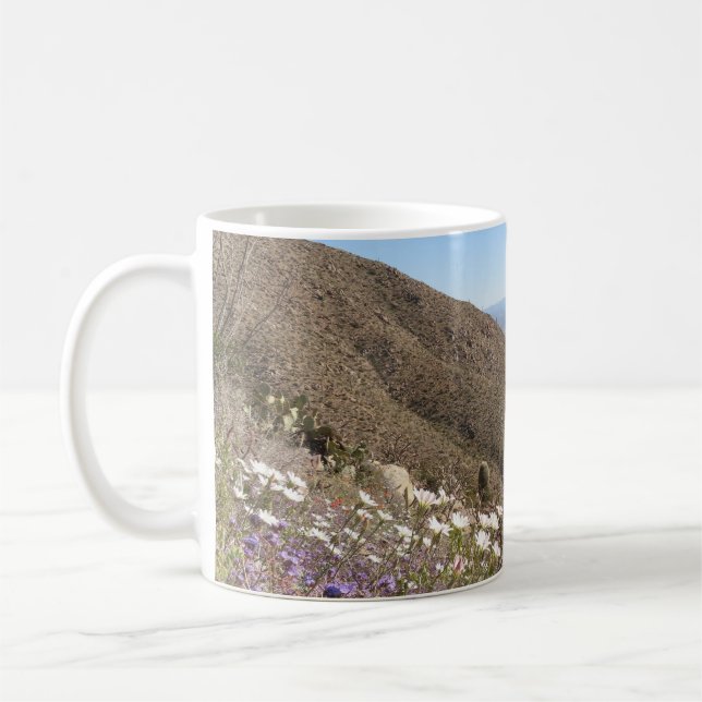 Vilda blommor vid Saguaro National Park I Kaffemugg (Vänster)