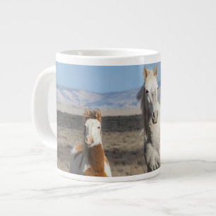 Vilda hästar hemma i Sandwash Basin Jumbo Mugg