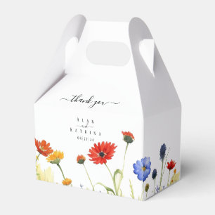 Vilda vårblommor pryder gaveltaket presentaskar