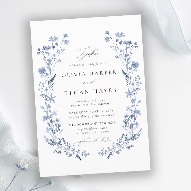 Vildblomma Liksom Blå Whimsisk Elegant Bröllop Inbjudningar (wildflower wedding theme blue invitation watercolor garden backyard barn summer spring elegant chic)