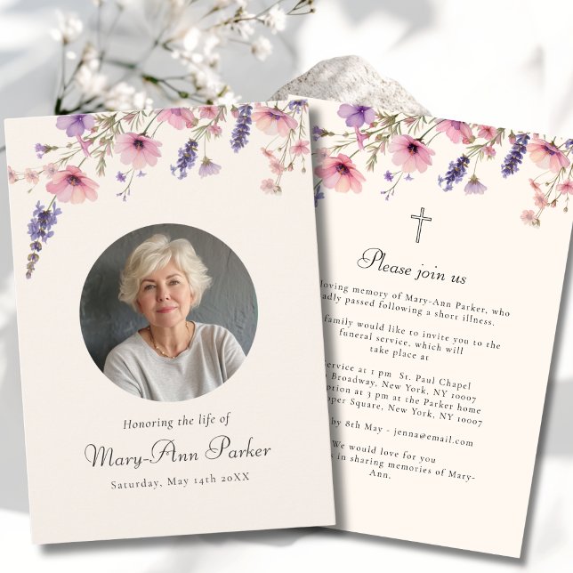Vildblomma "Livets firande" Foto Begravning  Inbjudningar (Wildflower "Celebration of Life" Photo Funeral Beige Invitation)