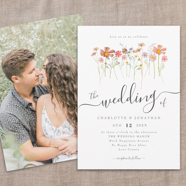 Vildblommeäng Boho Whimsical Script Foto Inbjudningar (Wildflower meadow photo wedding invitation Whimsical elegant script watercolor florals fall colors)