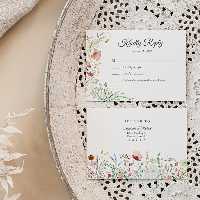 Vildblommeäng Bröllops-Svarskort Tack Kort (Boho Colorful Wildflower Meadow Wedding RSVP Card on a neutral boho wedding table.)