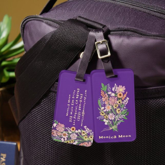 Vildblomsbukett Handmålad Gouache Anpassat Namn Bagagebricka (Wildflower Bouquet Purple Handpainted Gouache Custom Name Luggage Tag
)