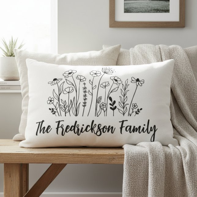 Vildblomsfamiljens namn – Husvärmegåva Lumbarkudde (Realtor Closing Gift Family Wildflower Pillow)