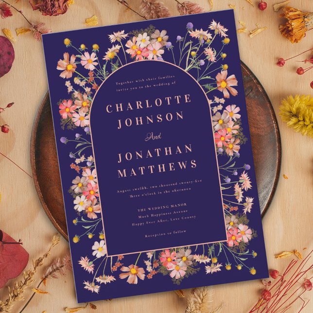 Vildblomsterbåge Marin Terrakotta Höstbröllop Inbjudningar (Wildflower arch elegant script navy blue peach burnt Orange terracotta fall wedding invitation )