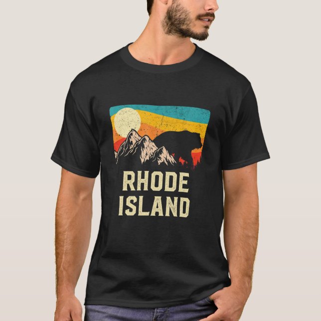 Vilden Rhode island är märkt med Retro Sunset Hiki T Shirt (Framsida)