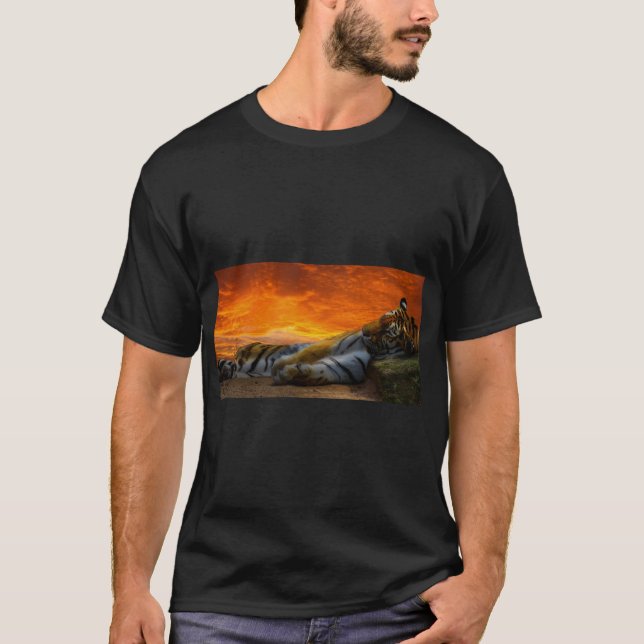 Vildens tiger Predator TeDesign T Shirt (Framsida)