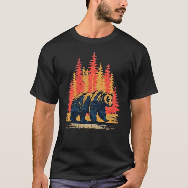 Vildlife Beauty Bear bland Träd T Shirt (Framsida)