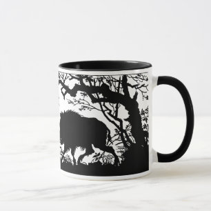 Vildsvin som rotar i en skog - tysk Silhouette Mugg