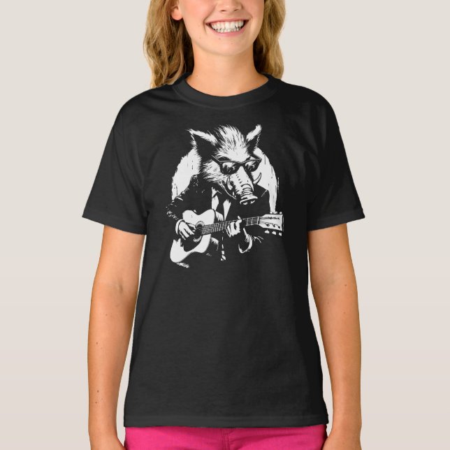 vildsvin spelar gitarr i rockbandet t shirt (Framsida)