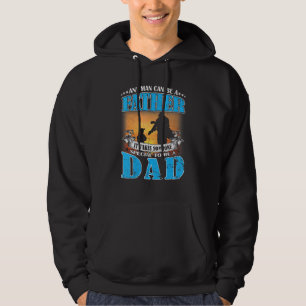 Vilken man som helst kan vara en Far Speciell för Hoodie