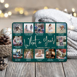 Vilket år! Teal Grönt 12 Photo Collage Modern<br><div class="desc">Vilket år att minnas! Skicka snyggt glatt hälsning och 12 av bilder med ett anpassningsbar 5x7-fotokollage-guld och ro-foliekort. Texten i den här mallen är enkel att anpassa för att inkludera alla formuleringar som God jul, Glad helg, Säsonhälsningar, nya years Cheers osv. (IMAGE PLACEMENT TIP: Ett enkelt sätt att centrera ett...</div>