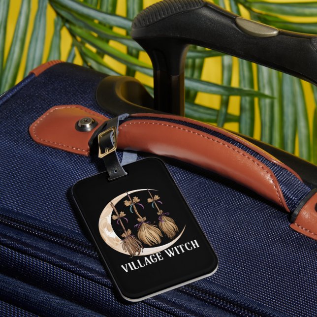 Village Witch Gothic Occult Wicca Pagan Nature Bagagebricka (Framsida Insitu 1)