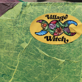 Village Witch Ovalt Klistermärke