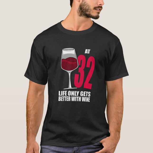Vin 32-årsjubileum blir bara bättre Vin T Shirt (Framsida)