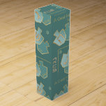 Vin Chanukah Box A Underbar Miracle Presentask För Vinflaska<br><div class="desc">Anpassa genom att lägga till din egen text var som helst på vin-rutan. Välj ditt favoritteckensnitt stil, färg och storlekt. Många textredigerar också verktyg. Gör det till roligt! Tack för att du stannade och shoppade förbi. Ditt företag är mycket uppskattat. Njut! Chag Chanukah/Hanukkah!! Stil: Presentask för Vinflaska Pressar upp flaska...</div>